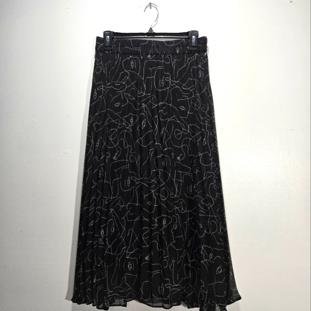 Monki Black Patterned Art Pleated Maxi Skirt S